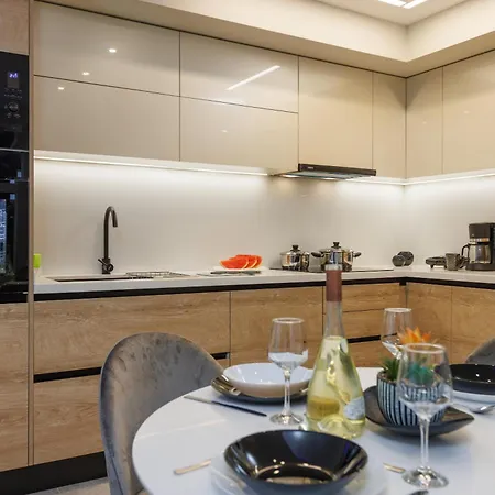 Front * ヘルソニソス