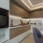 Front Διαμέρισμα
