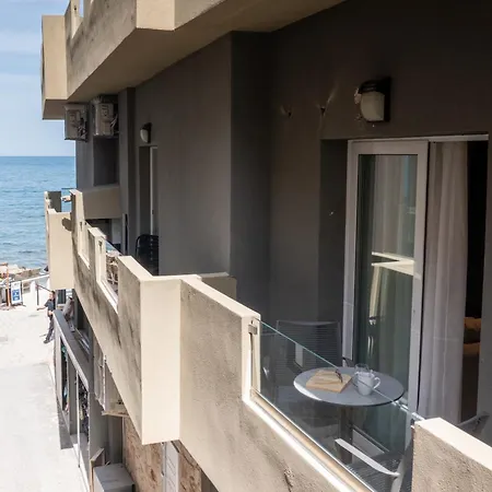 Front Hersonissos (Crete)