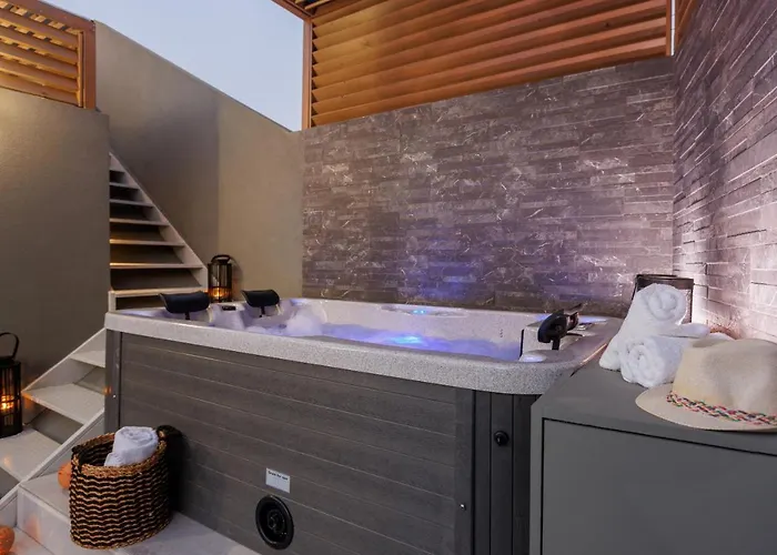 Front Βίλα Χερσόνησος