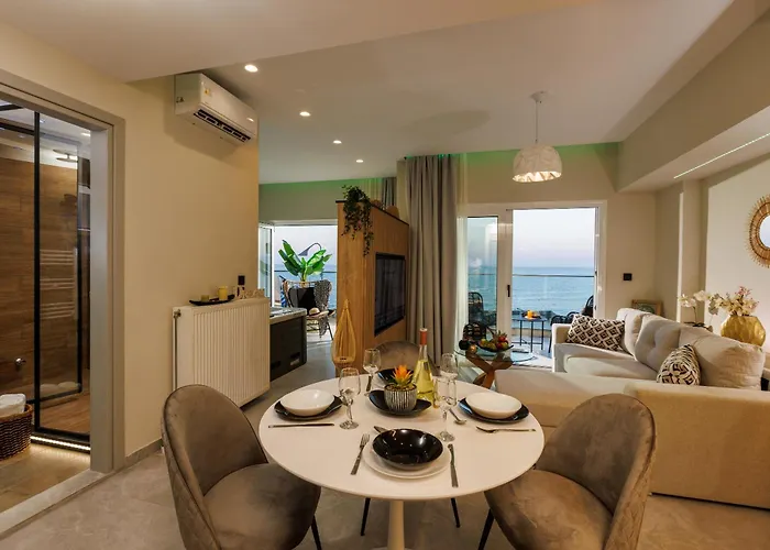 Front וילה הרסוניסוס