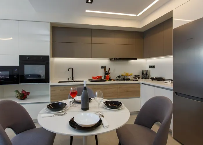 Front הרסוניסוס